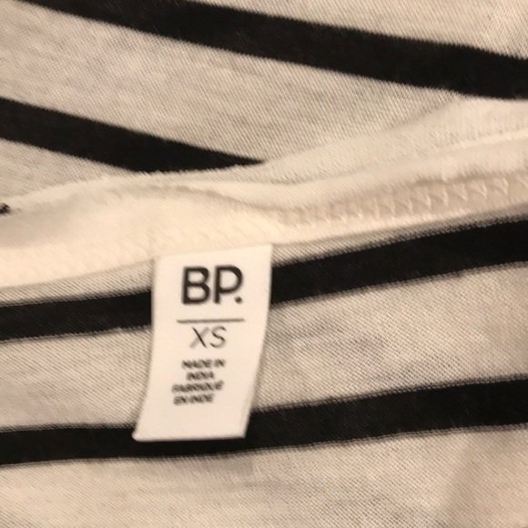 Brand New BP v-neck short sleeved t-shirt - Picture 3 of 5